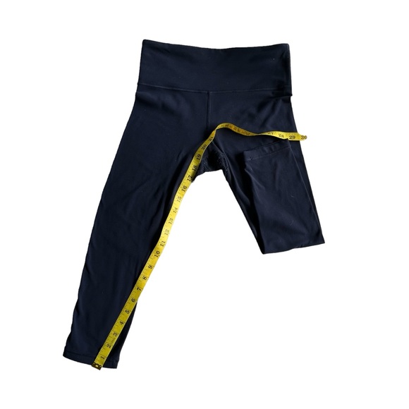 Athleta Elation Capri with Powervita Fabric - Size Small - Picture 5 of 9